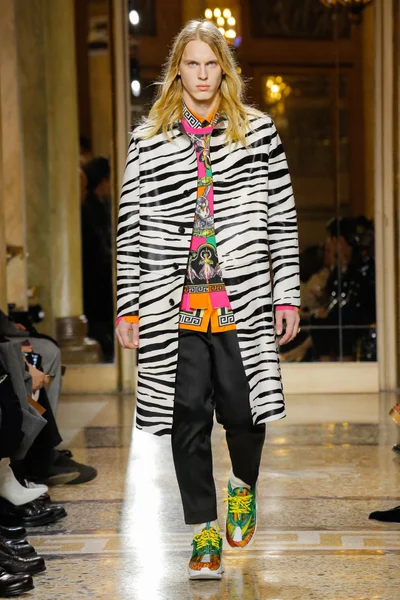 Look 36